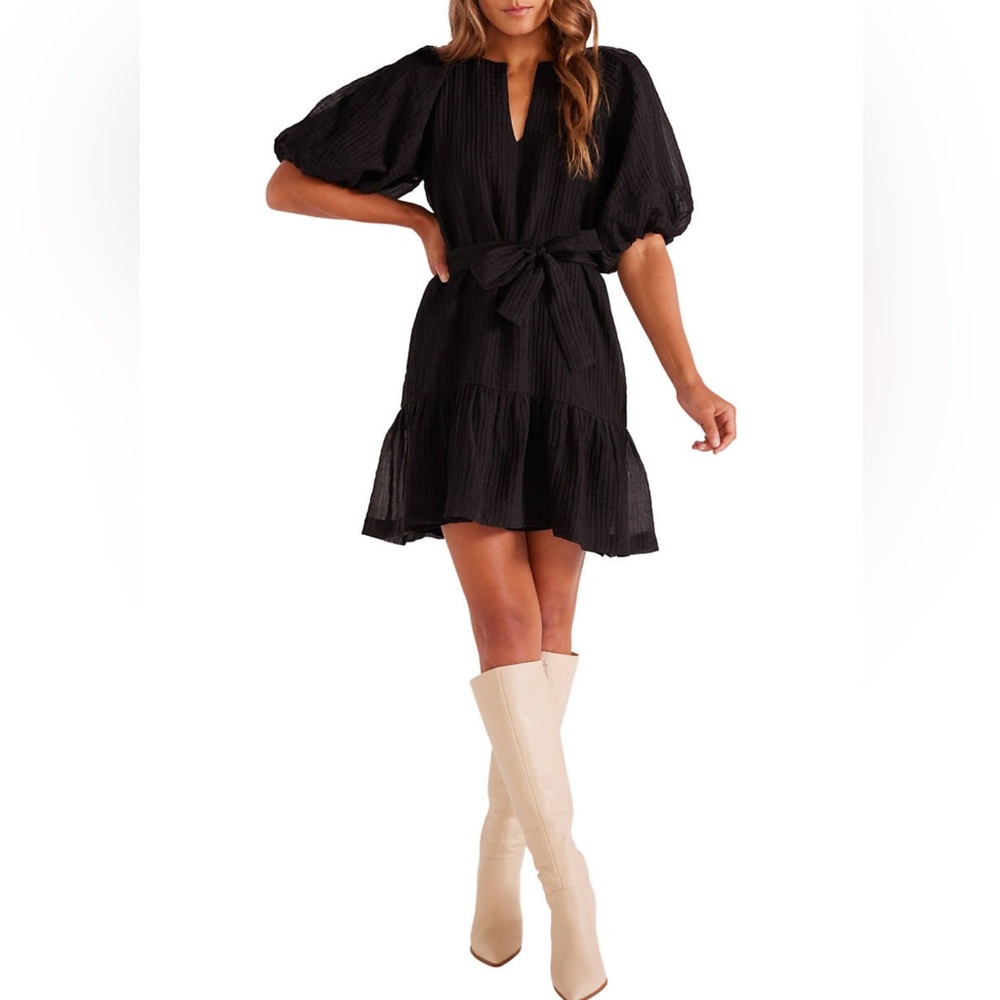Elegant Black Puff Sleeve Dress